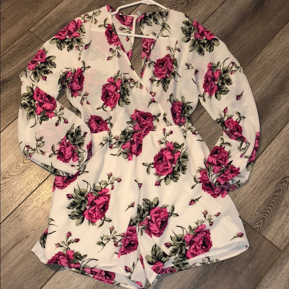 Romper Off white pink floral romper